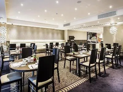 Mercure Hotel Brussels Centre Midi 4*,